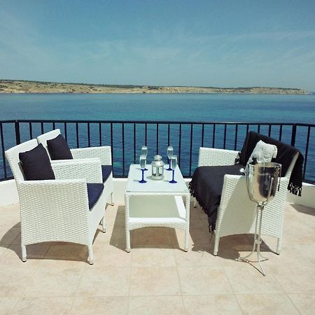 Maltaholiday Seafront Penthouse Apartment Mellieha Luaran gambar